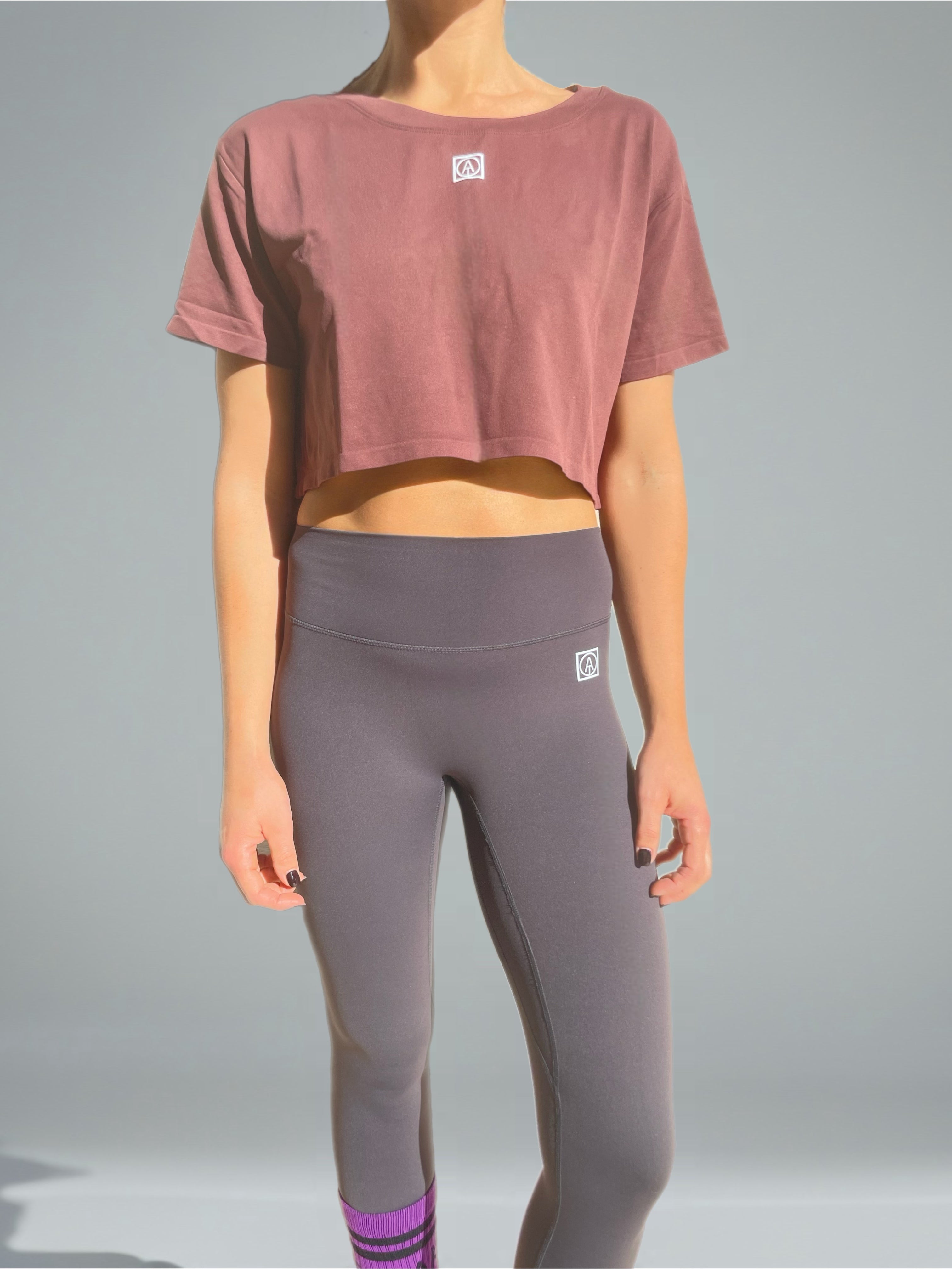EIRA Tee Crop-Short Sleeves - Brown