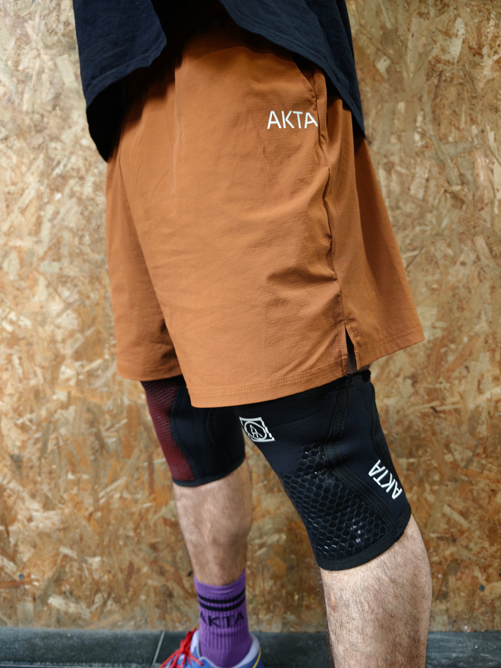 ASTRID- Knee Sleeves- Red